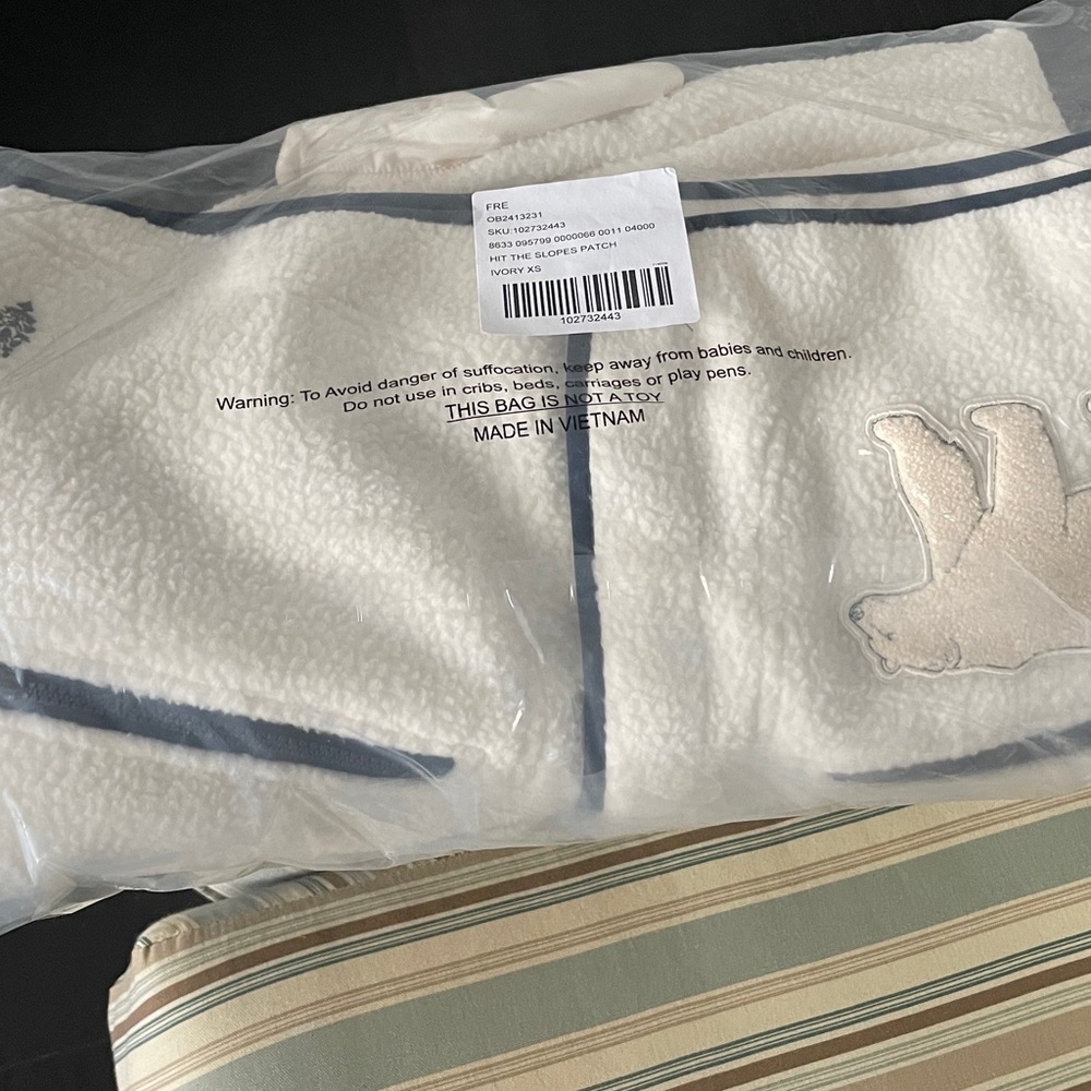 FPM Hit The Slopes Patch Fleece Jacket - Picture 7 of 8